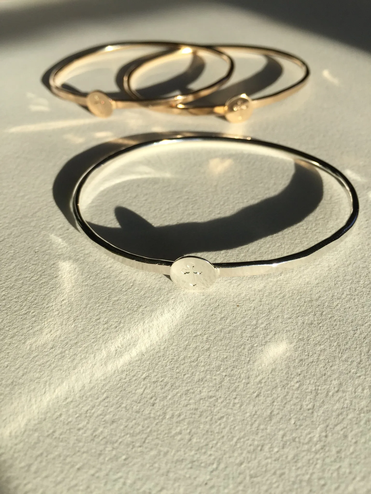 Hammered Cross Bangle in silver